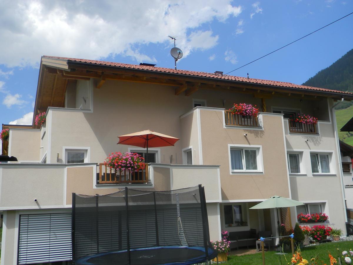 Haus Zentner Hotel Nauders Exterior photo